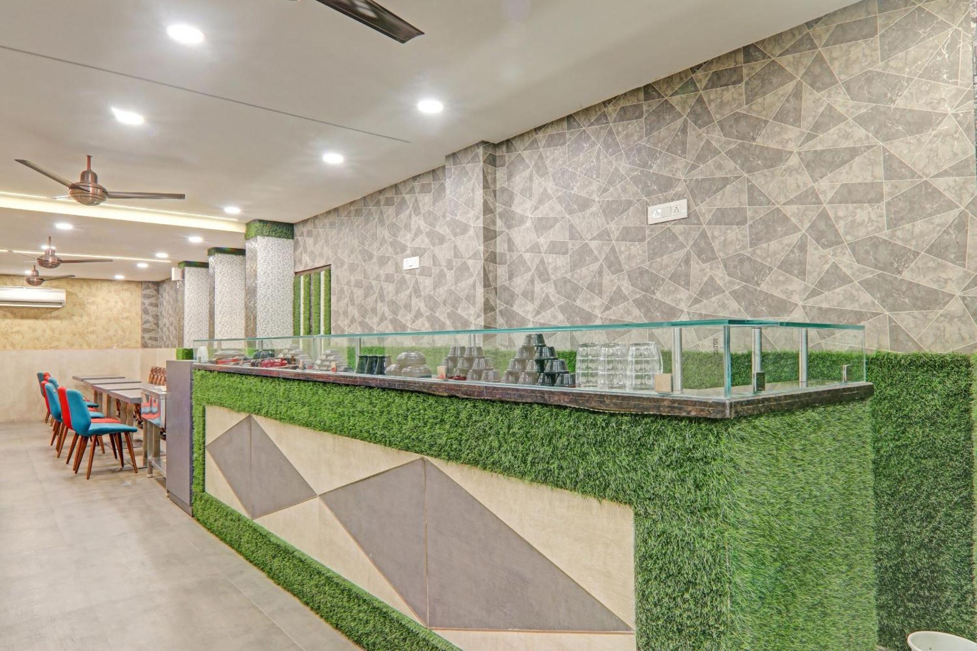 Townhouse Relax Inn Chinhat Exterior foto