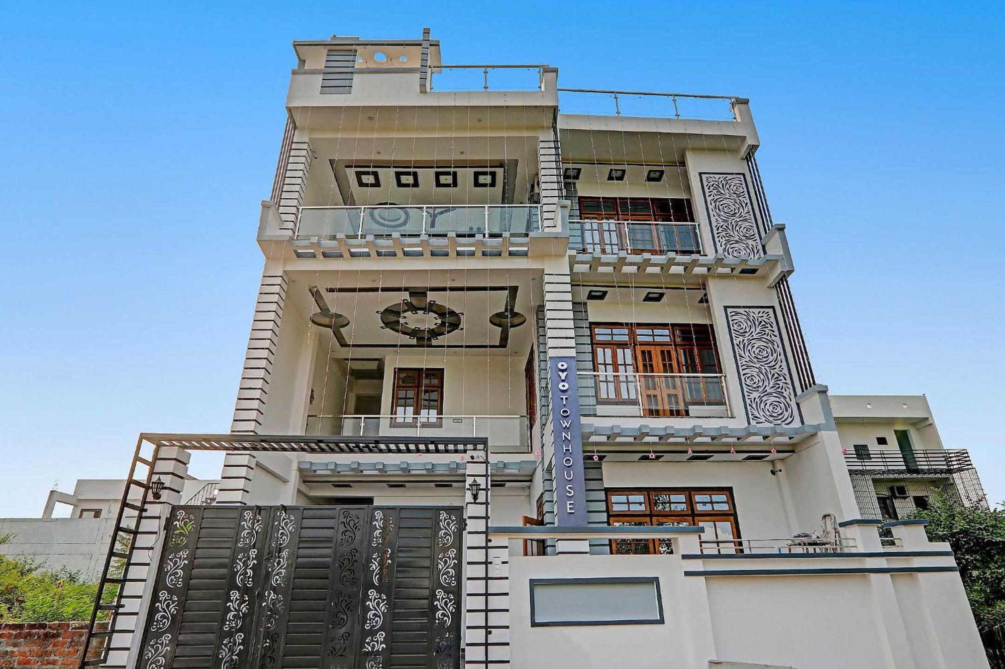 Townhouse Relax Inn Chinhat Exterior foto